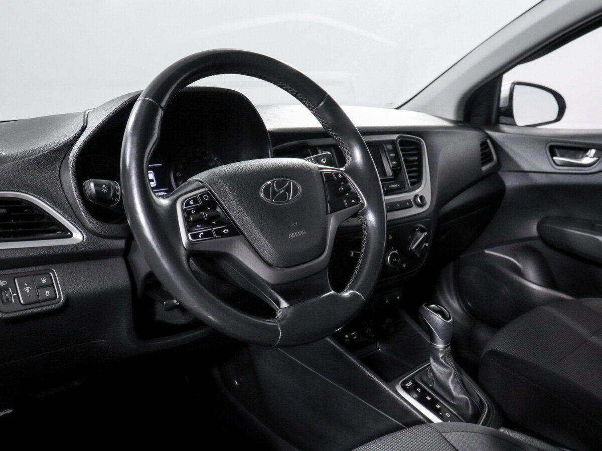 Купить Hyundai Solaris II, 2018, 70 070 км, фото №11