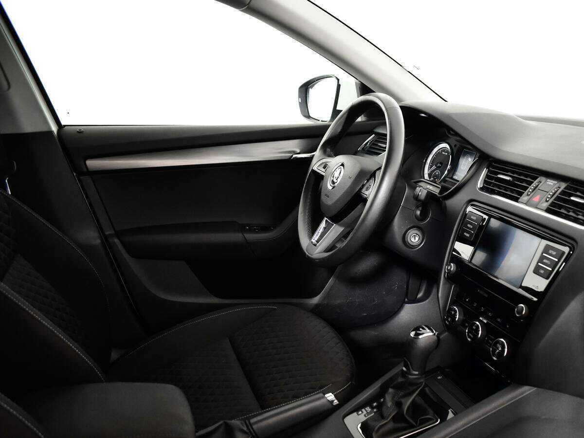 Купить Skoda Octavia, 2017, 122 592 км, фото №6