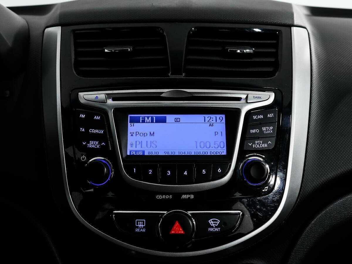 Купить Hyundai Solaris, 2012, 178 262 км, фото №13