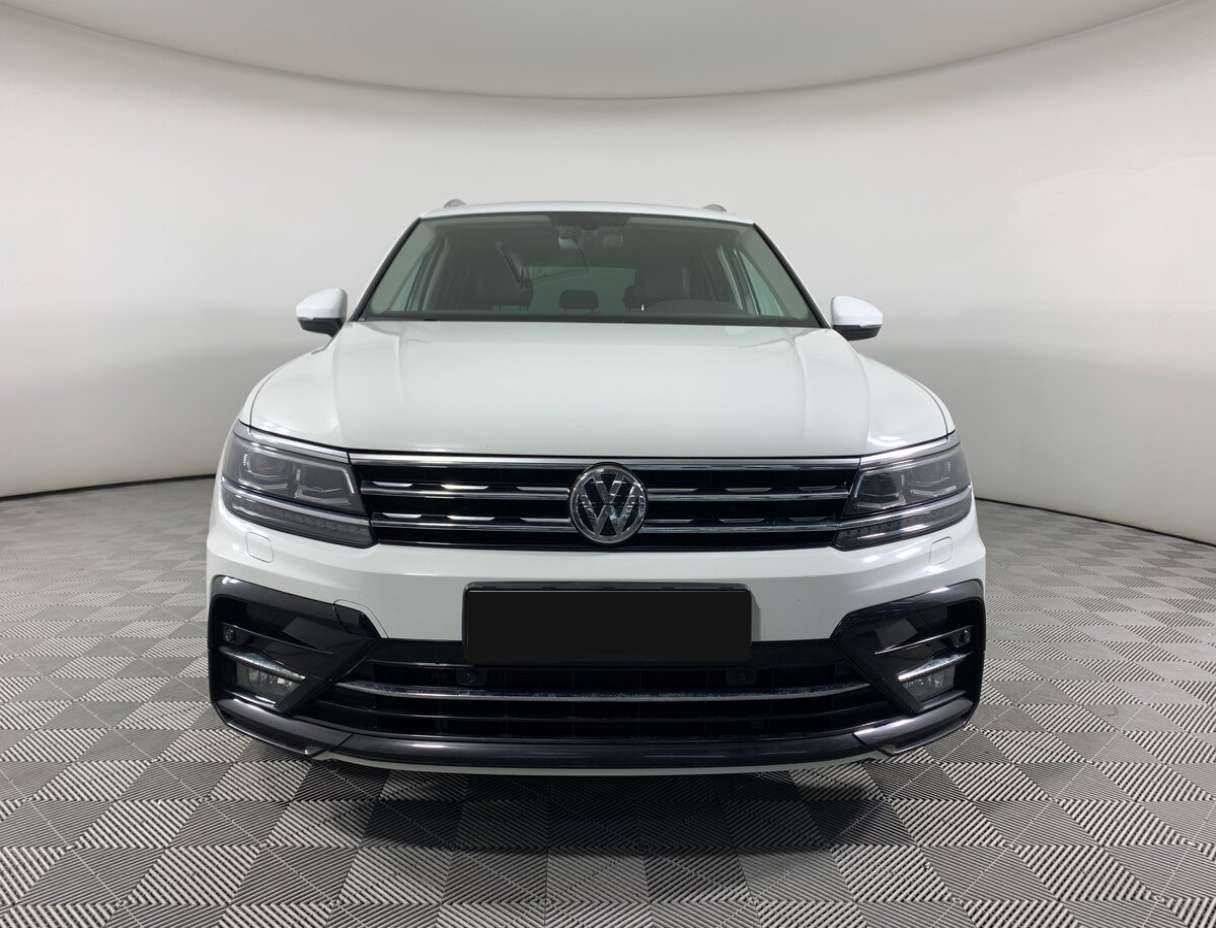 Купить Volkswagen Tiguan, 2018, 99 995 км, фото №2