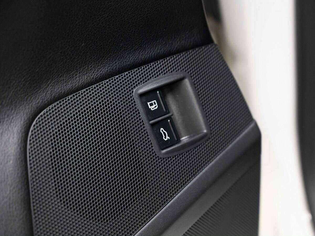 Купить Volkswagen Passat CC, 2014, 301 000 км, фото №16