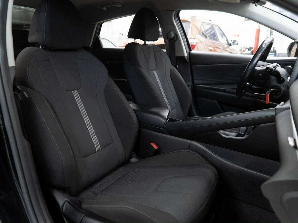 Купить Hyundai Elantra, 2021, 61 830 км, фото №10
