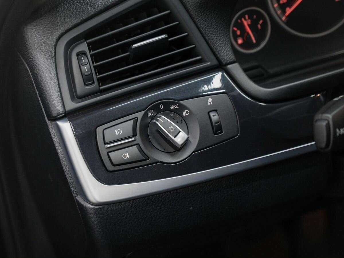 Купить BMW 5 серии 520i, 2013, 196 000 км, фото №16