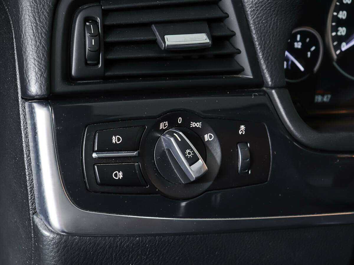 Купить BMW 5 серии 520i, 2015, 125 332 км, фото №18