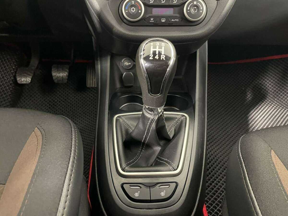 Купить Lada (ВАЗ) Vesta, 2017, 114 294 км, фото №13