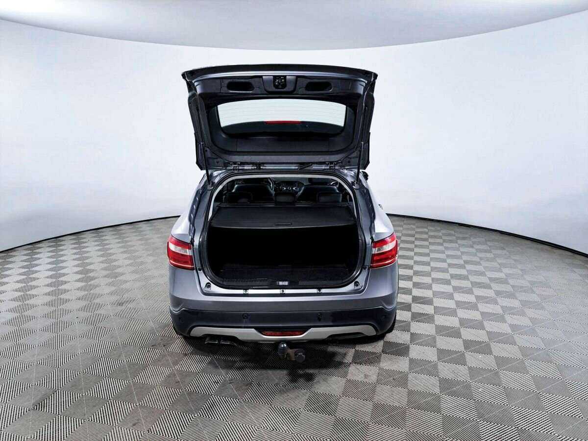 Купить Lada (ВАЗ) Vesta SW Cross, 2017, 169 905 км, фото №10