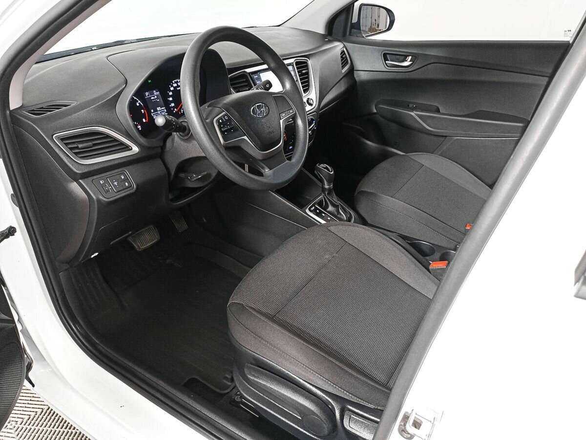 Купить Hyundai Solaris, 2017, 31 000 км, фото №14