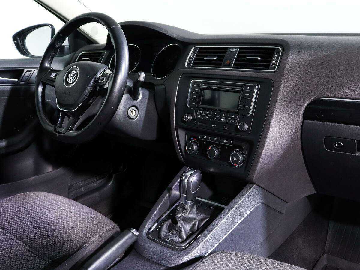 Купить Volkswagen Jetta, 2016, 141 263 км, фото №8
