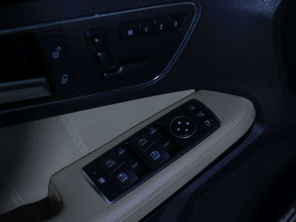 Купить Mercedes-Benz E-Класс 350, 2012, 181 641 км, фото №15