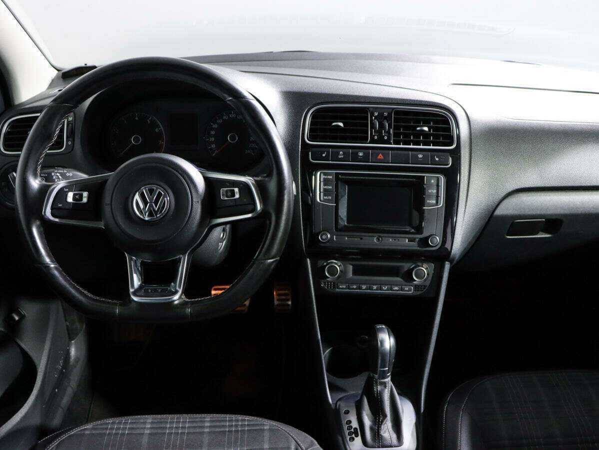 Купить Volkswagen Polo, 2017, 151 302 км, фото №12