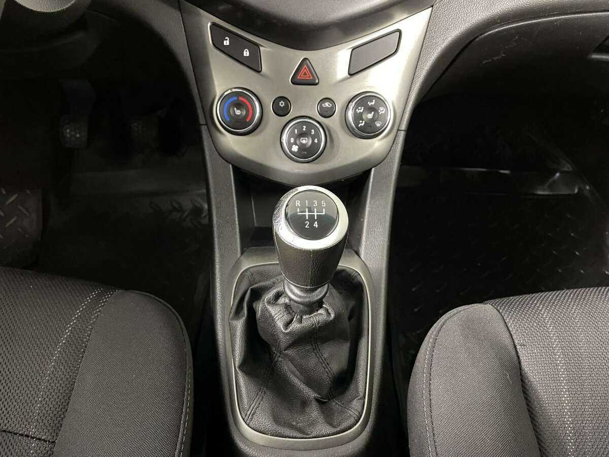 Купить Chevrolet Aveo, 2013, 135 000 км, фото №12