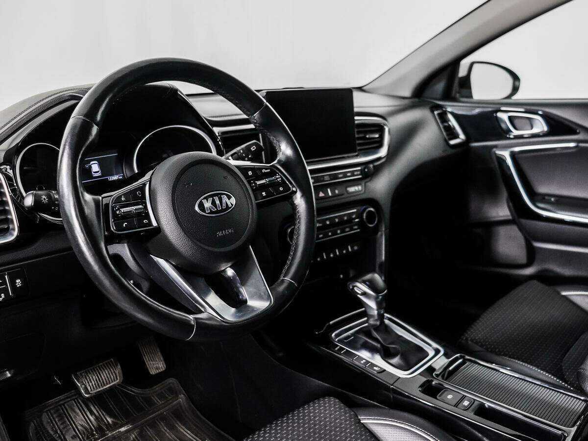 Купить Kia Ceed, 2018, 122 250 км, фото №9