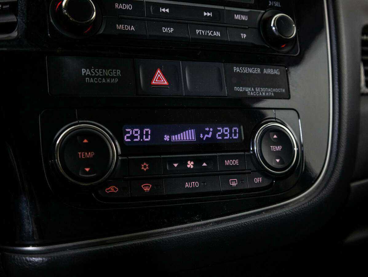 Купить Mitsubishi Outlander, 2017, 85 340 км, фото №12