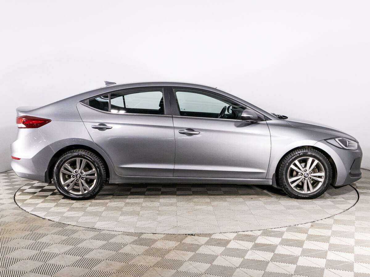 Купить Hyundai Elantra, 2018, 184 612 км, фото №4