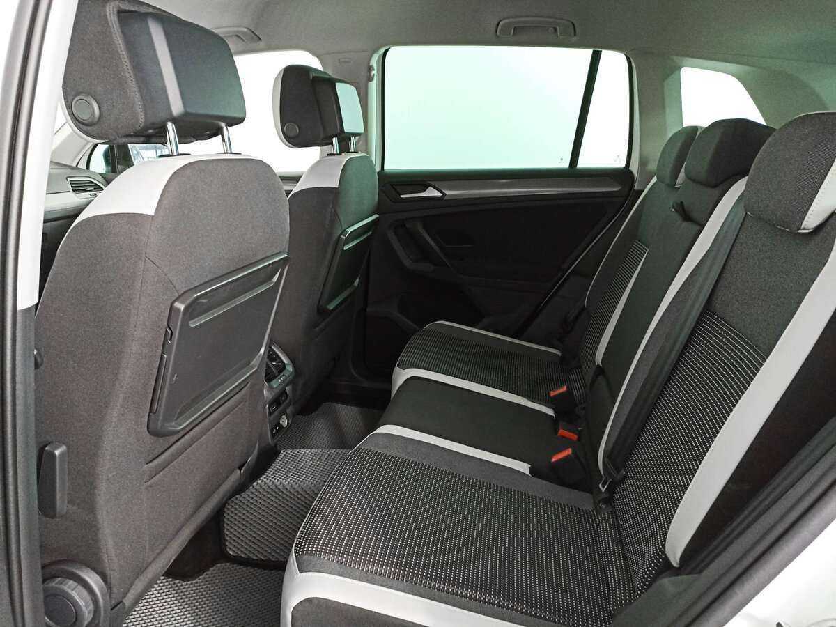 Купить Volkswagen Tiguan, 2019, 243 793 км, фото №10