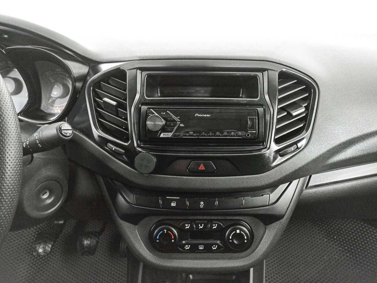 Купить Lada (ВАЗ) Vesta, 2018, 106 001 км, фото №13