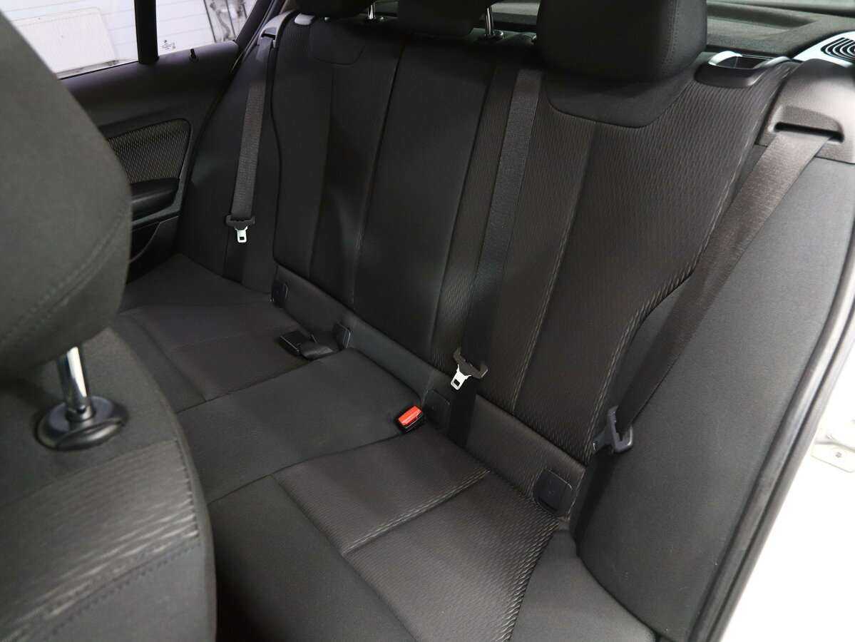 Купить BMW 1 серии 118i, 2016, 87 000 км, фото №13