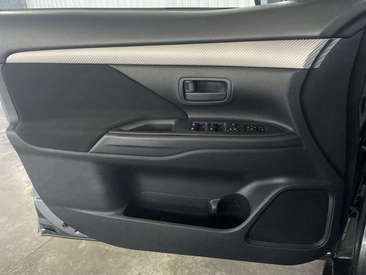 Купить Mitsubishi Outlander, 2018, 126 982 км, фото №19