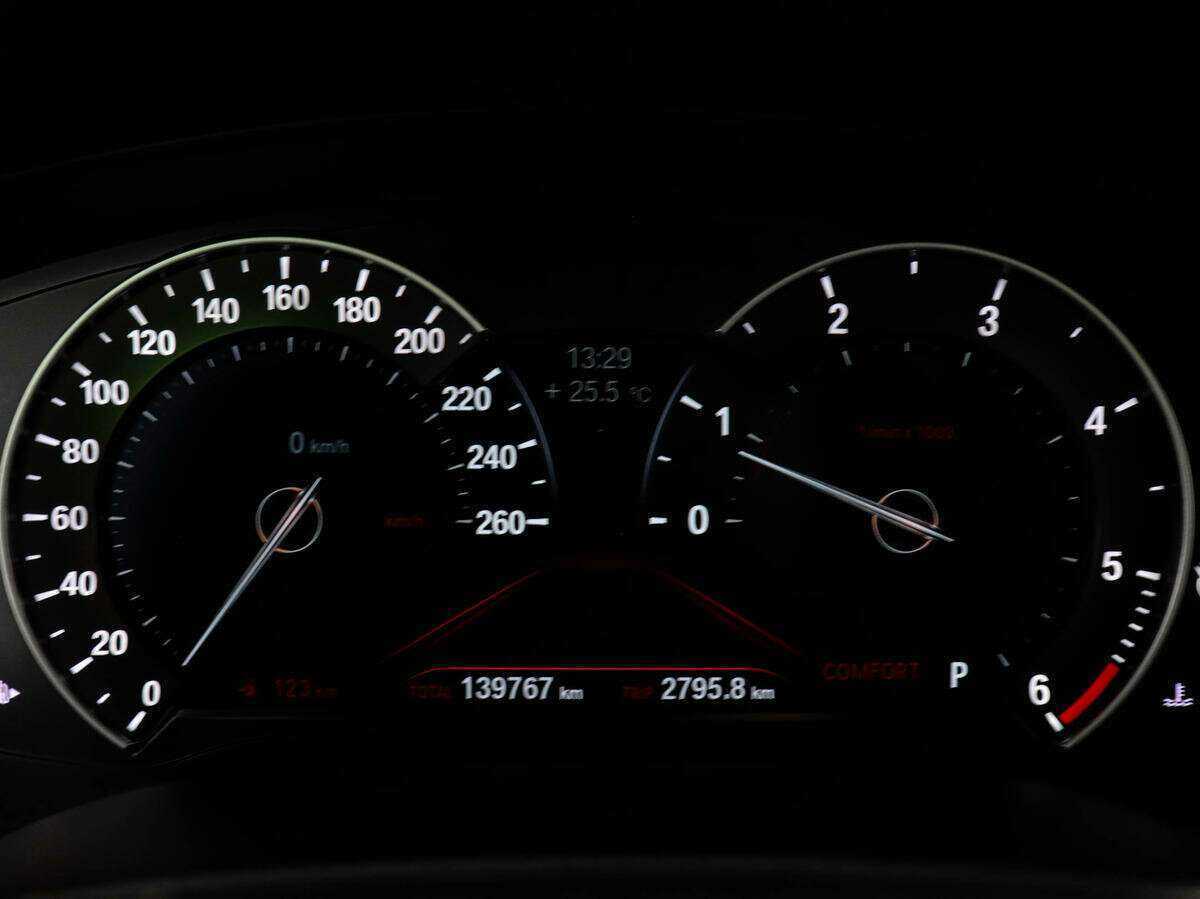 Купить BMW 5 серии 520d, 2017, 141 000 км, фото №13