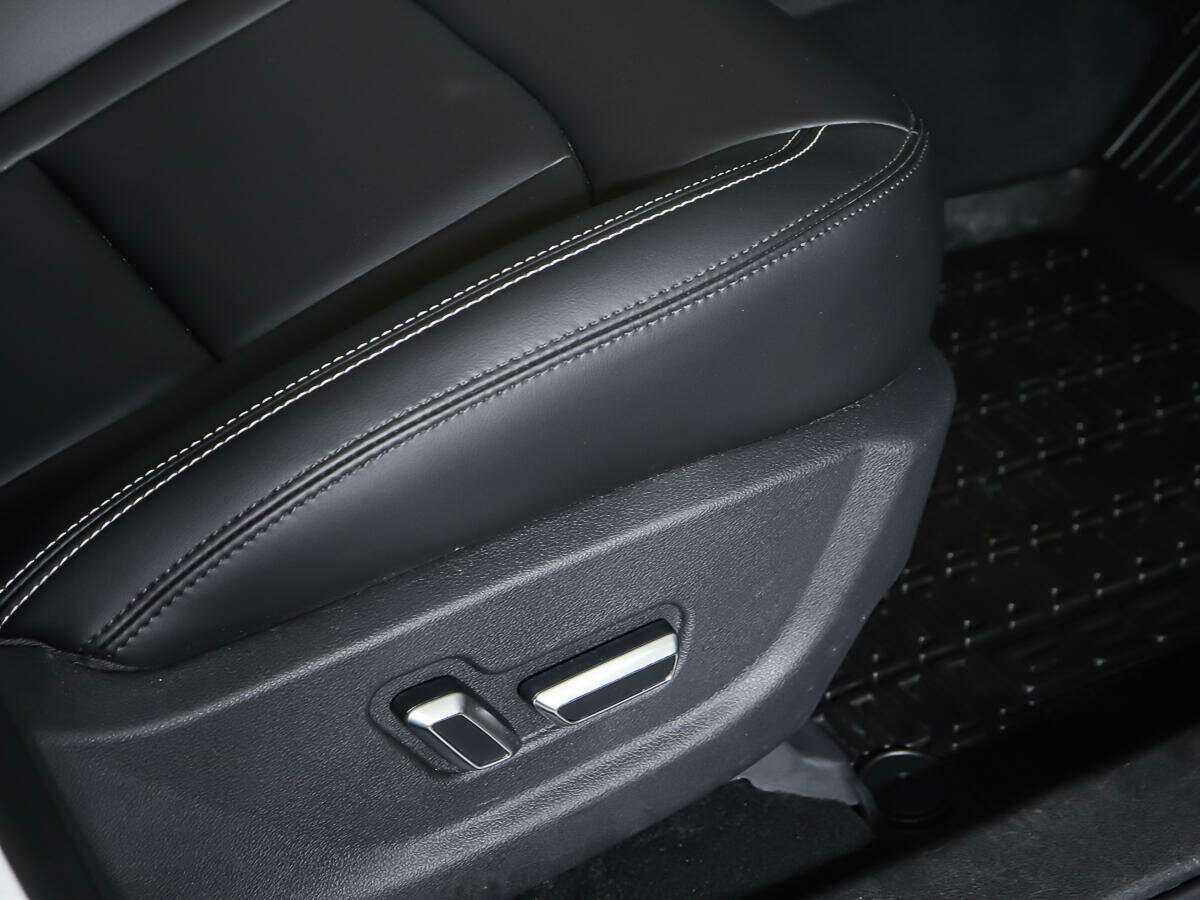 Купить Geely Atlas, 2021, 25 837 км, фото №15