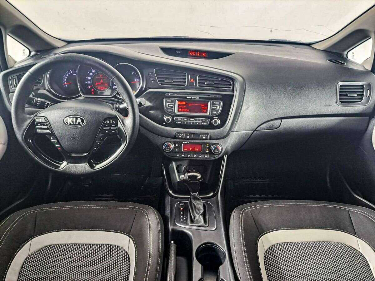 Купить Kia Ceed, 2012, 327 948 км, фото №8