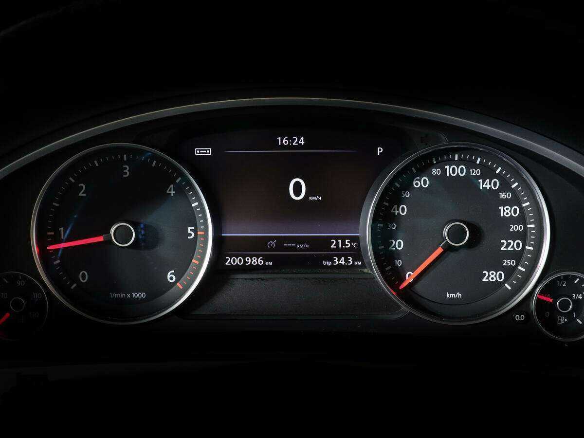 Купить Volkswagen Touareg, 2012, 200 985 км, фото №11