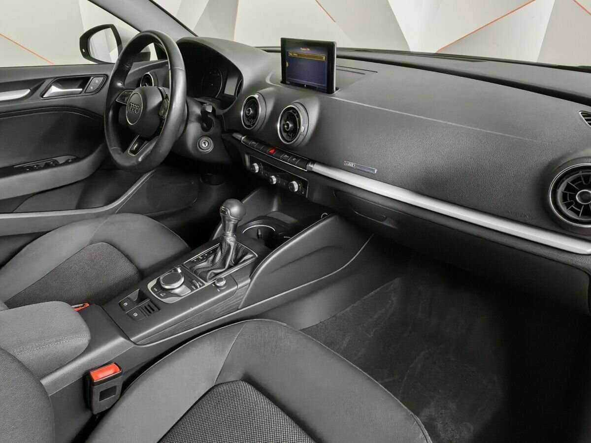 Купить Audi A3, 2019, 107 500 км, фото №9
