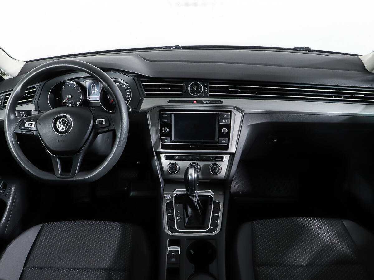 Купить Volkswagen Passat, 2017, 113 460 км, фото №12