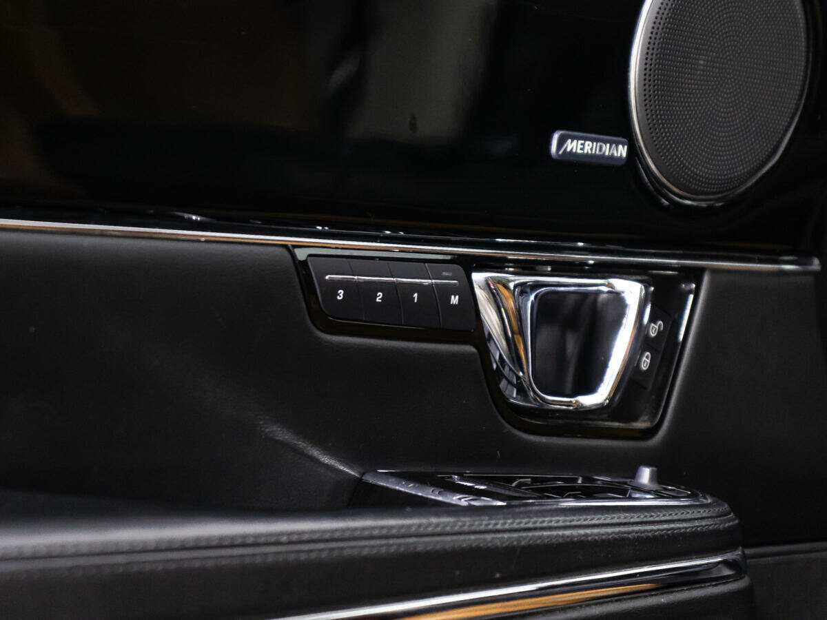 Купить Jaguar XJ LWB Long, 2016, 141 280 км, фото №21