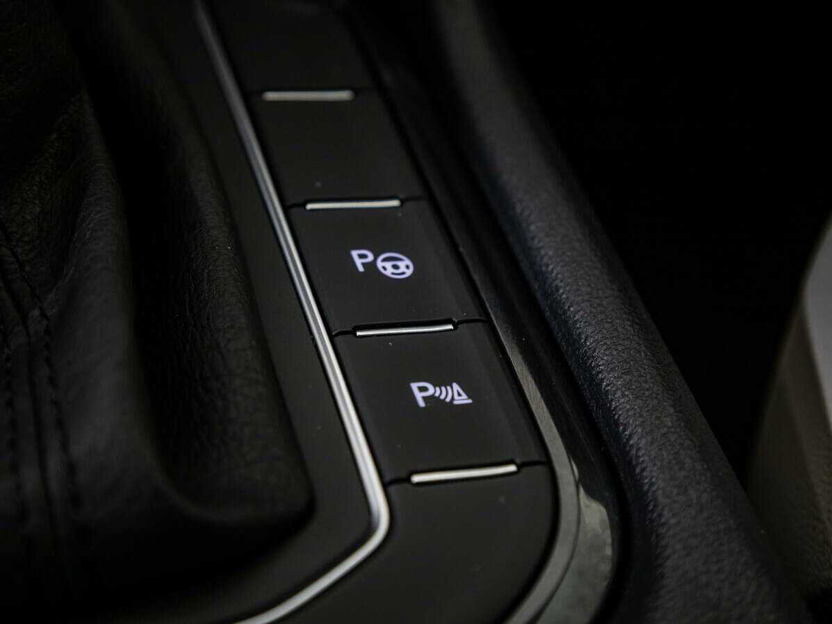 Купить Volkswagen Tiguan, 2019, 132 813 км, фото №17