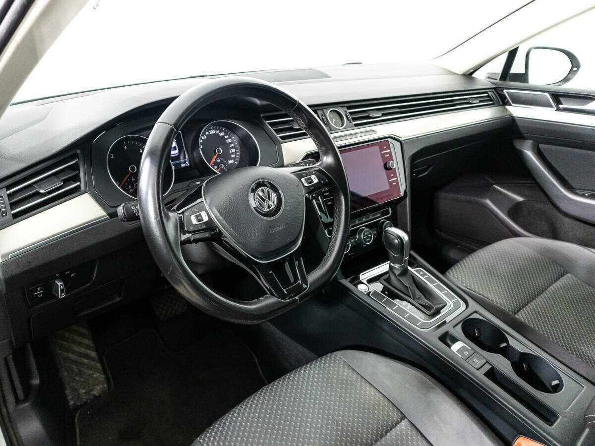 Купить Volkswagen Passat DSG7, 2017, 210 270 км, фото №11