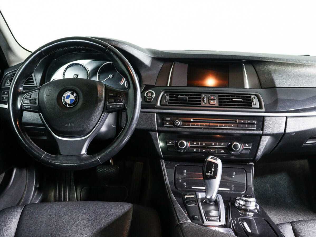 Купить BMW 5 серии 520d, 2016, 128 242 км, фото №10