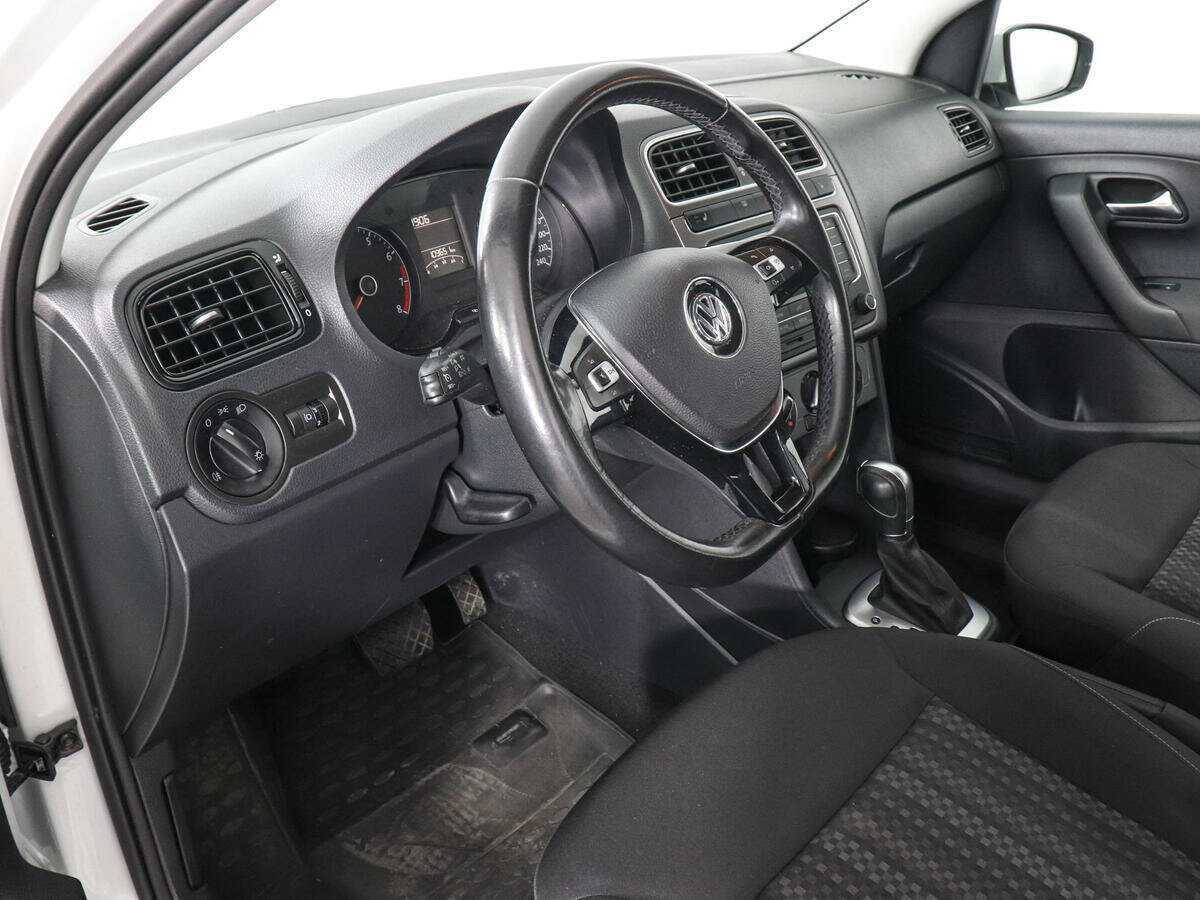 Купить Volkswagen Polo, 2018, 109 649 км, фото №9