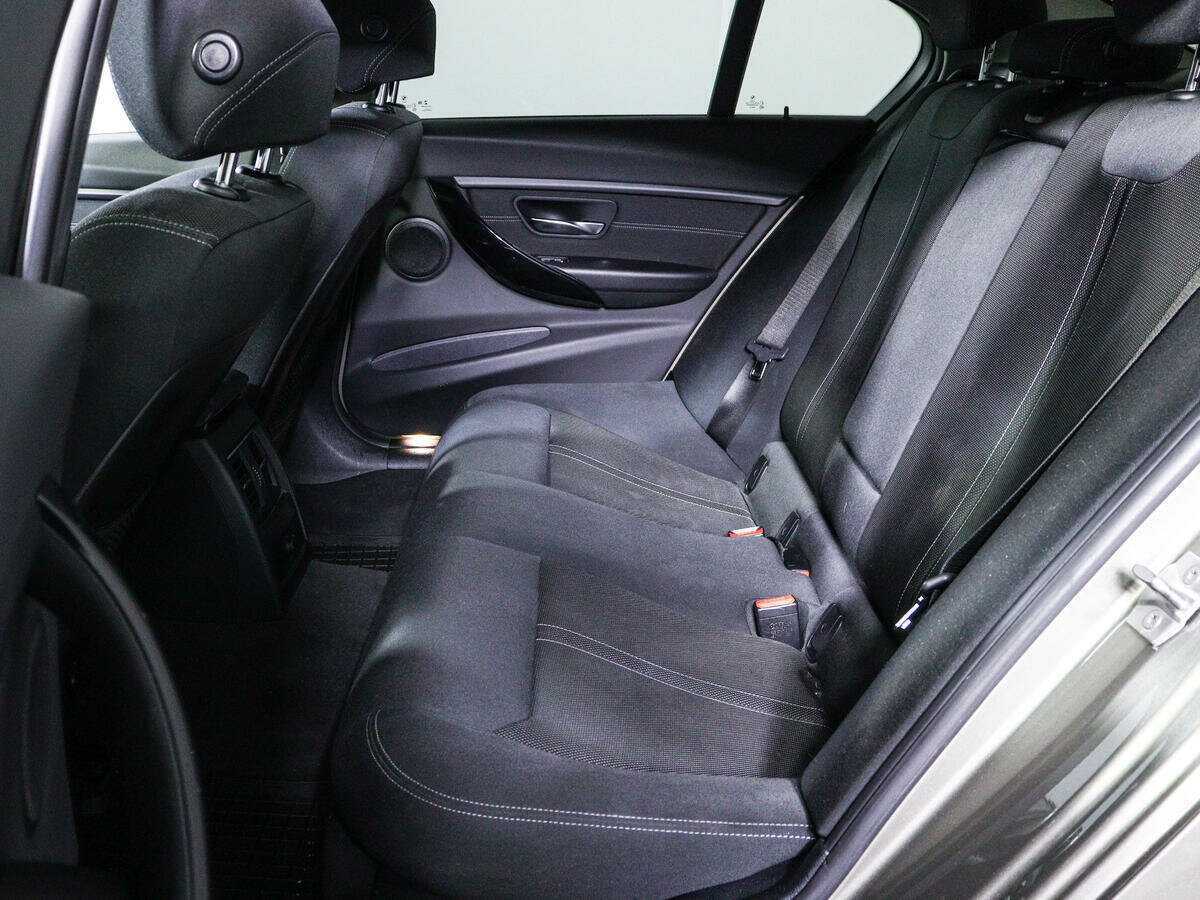 Купить BMW 3 серии 318i, 2017, 78 689 км, фото №8