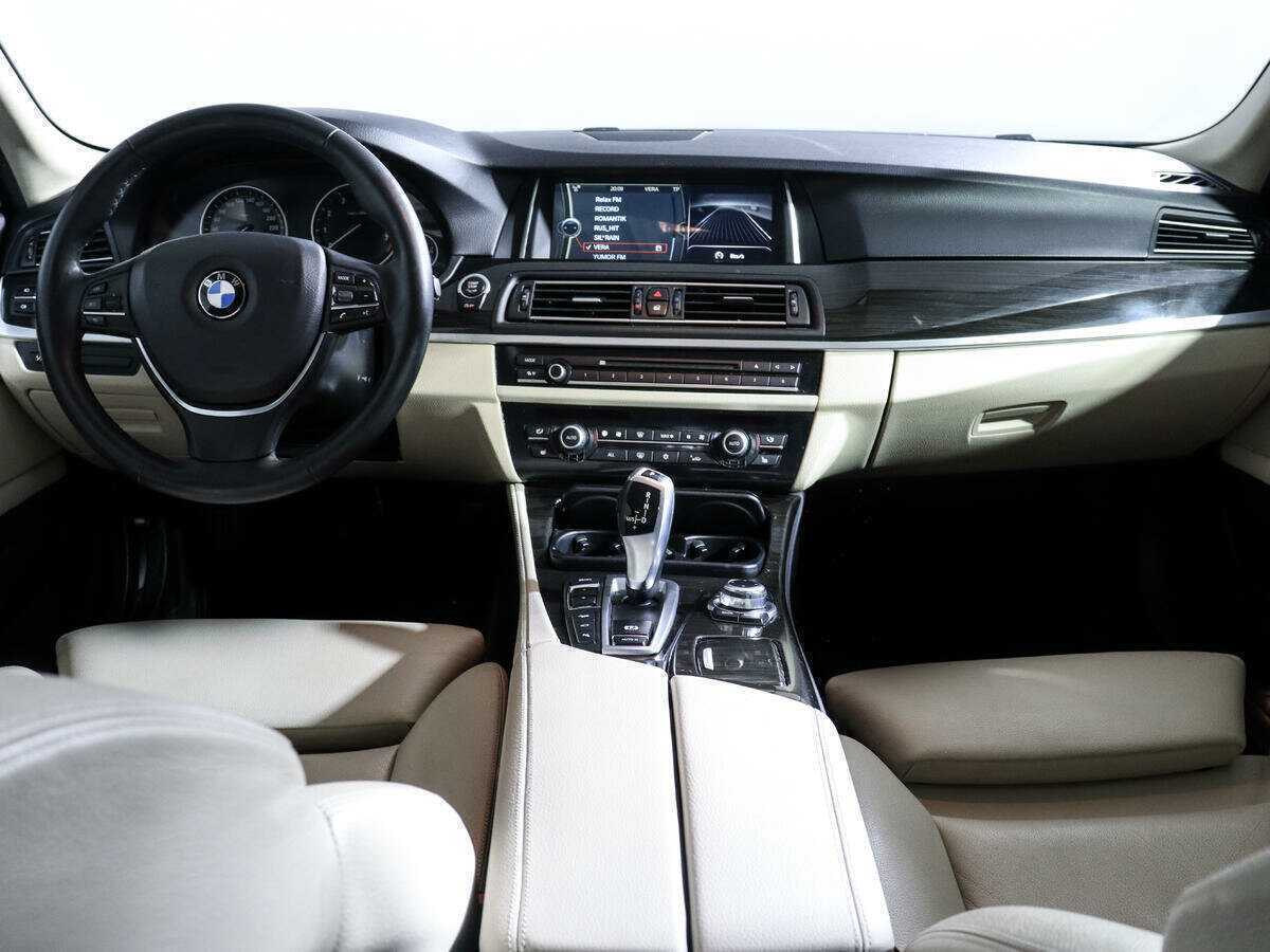 Купить BMW 5 серии 535i xDrive, 2012, 116 498 км, фото №12