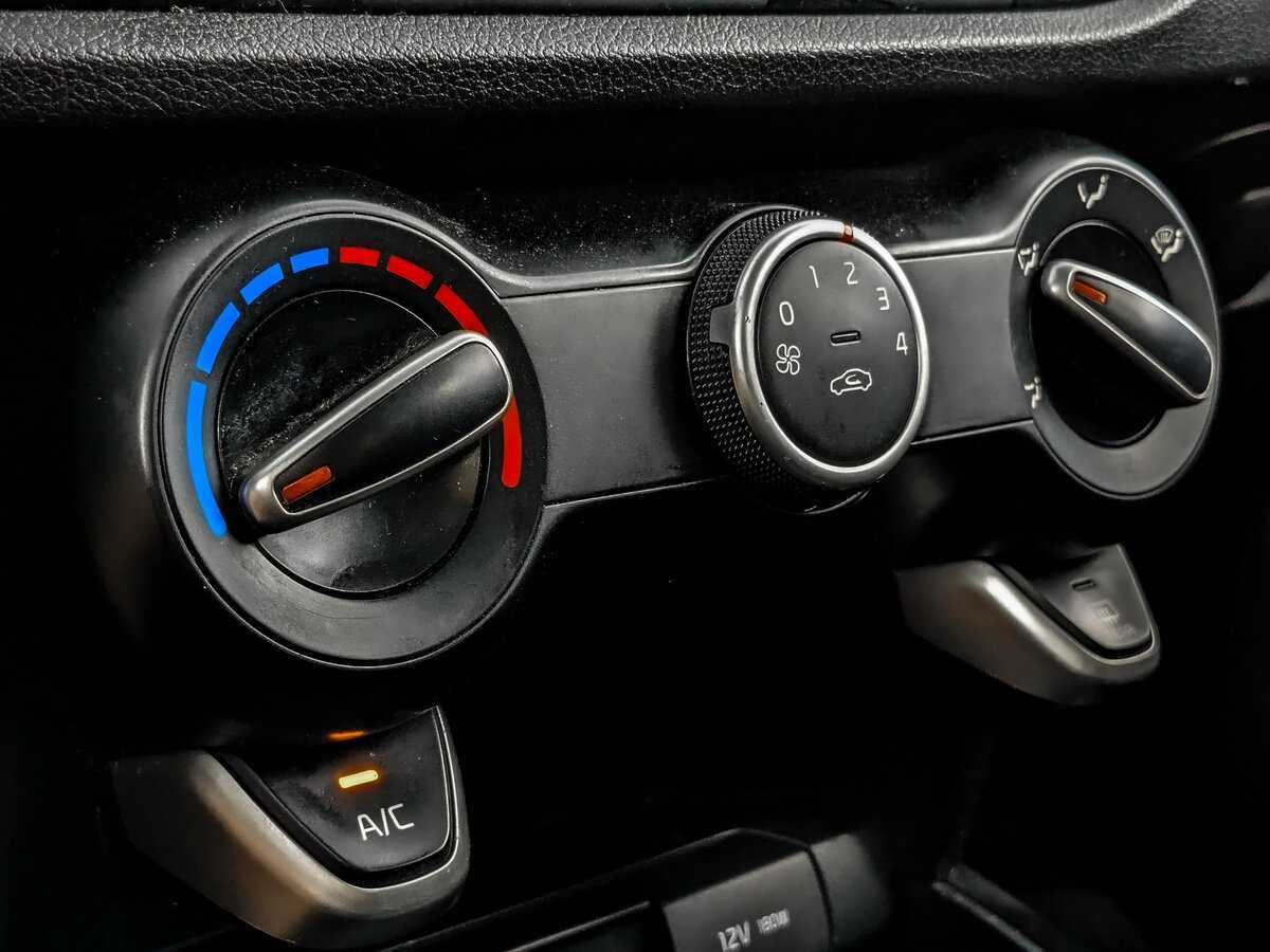 Купить Kia Rio X-Line, 2019, 180 000 км, фото №21