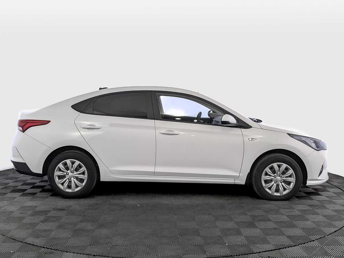 Купить Hyundai Solaris, 2022, 8 228 км, фото №4