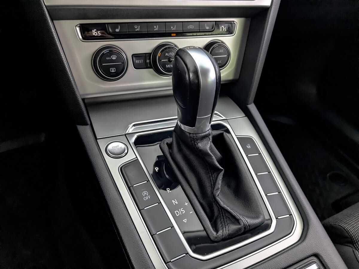 Купить Volkswagen Passat, 2018, 188 206 км, фото №21