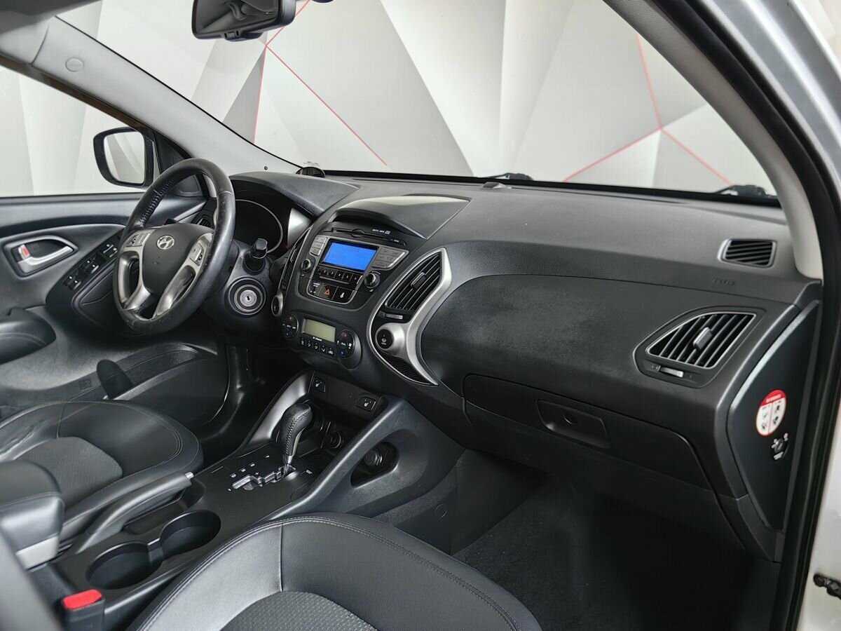 Купить Hyundai ix35, 2012, 178 651 км, фото №9