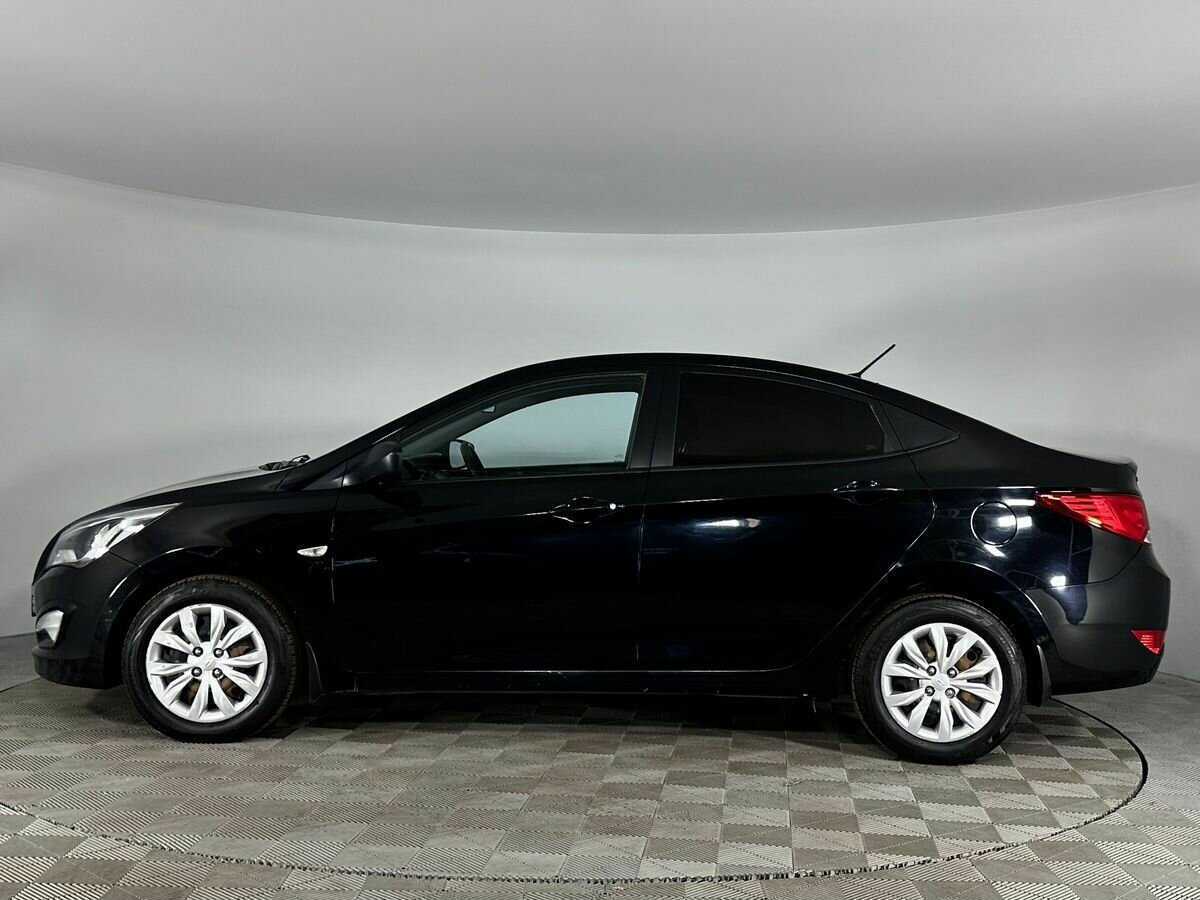 Купить Hyundai Solaris, 2015, 169 939 км, фото №6