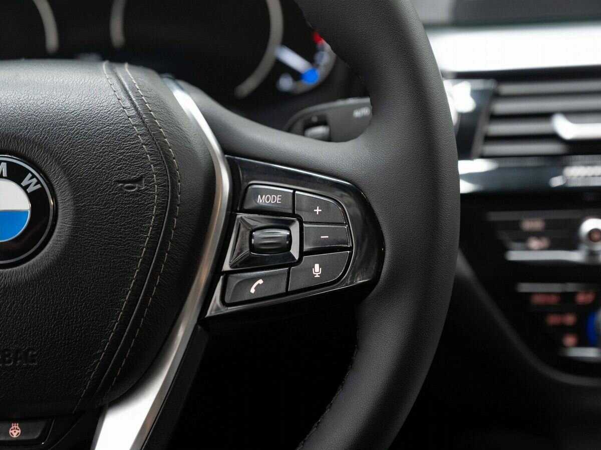 Купить BMW 5 серии 520d, 2018, 155 280 км, фото №17