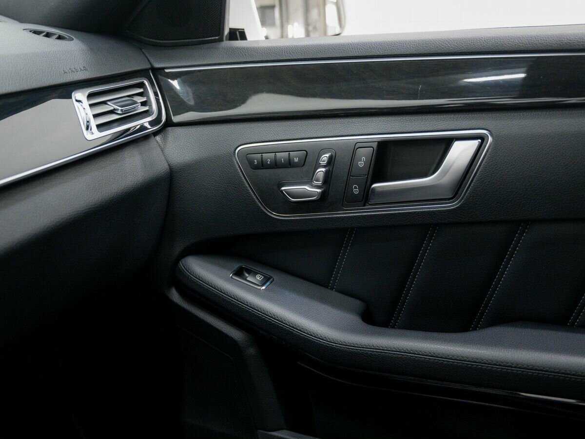Купить Mercedes-Benz E-Класс 300, 2013, 200 000 км, фото №22