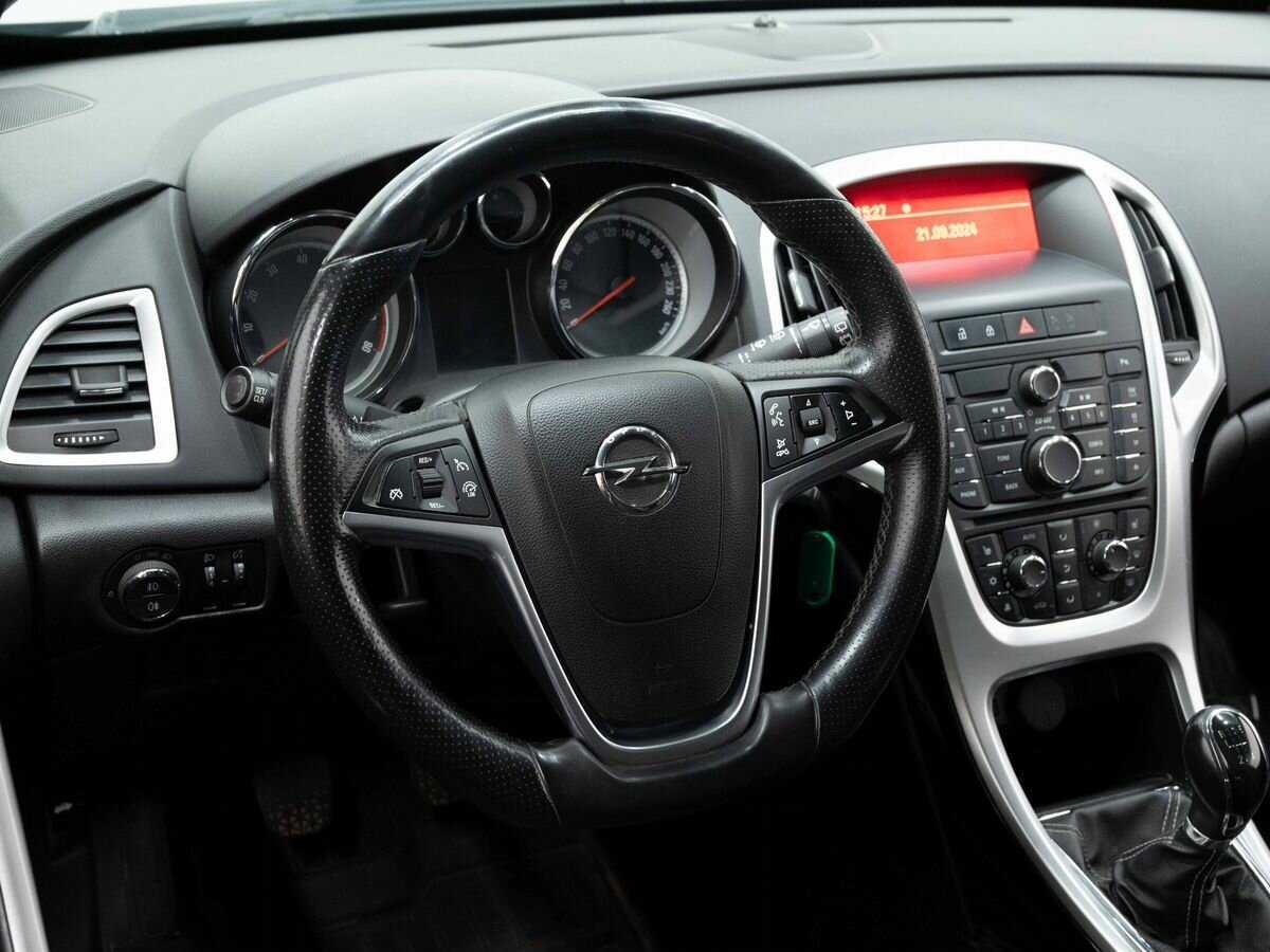 Купить Opel Astra GTC, 2013, 209 300 км, фото №13