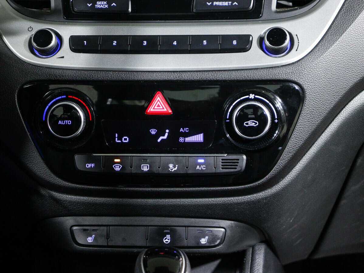 Купить Hyundai Solaris, 2017, 108 895 км, фото №14