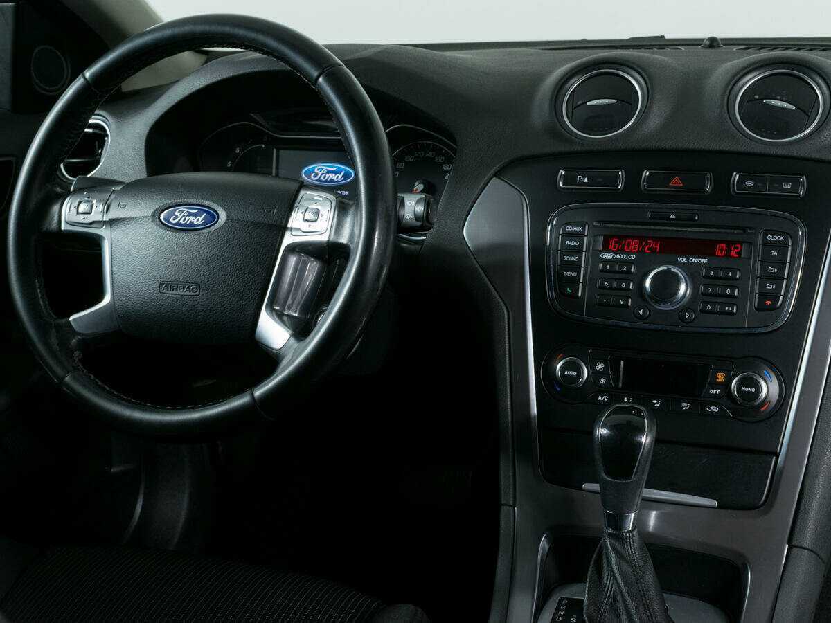 Купить Ford Mondeo, 2013, 169 808 км, фото №12