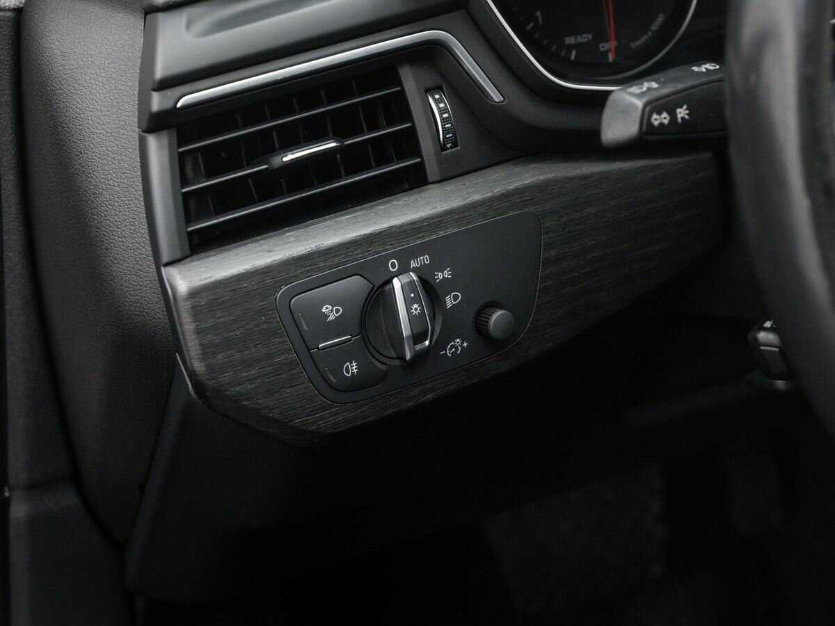 Купить Audi A4, 2018, 168 437 км, фото №17