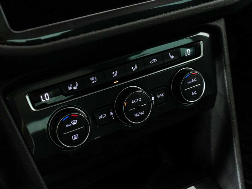 Купить Volkswagen Tiguan, 2019, 110 319 км, фото №18