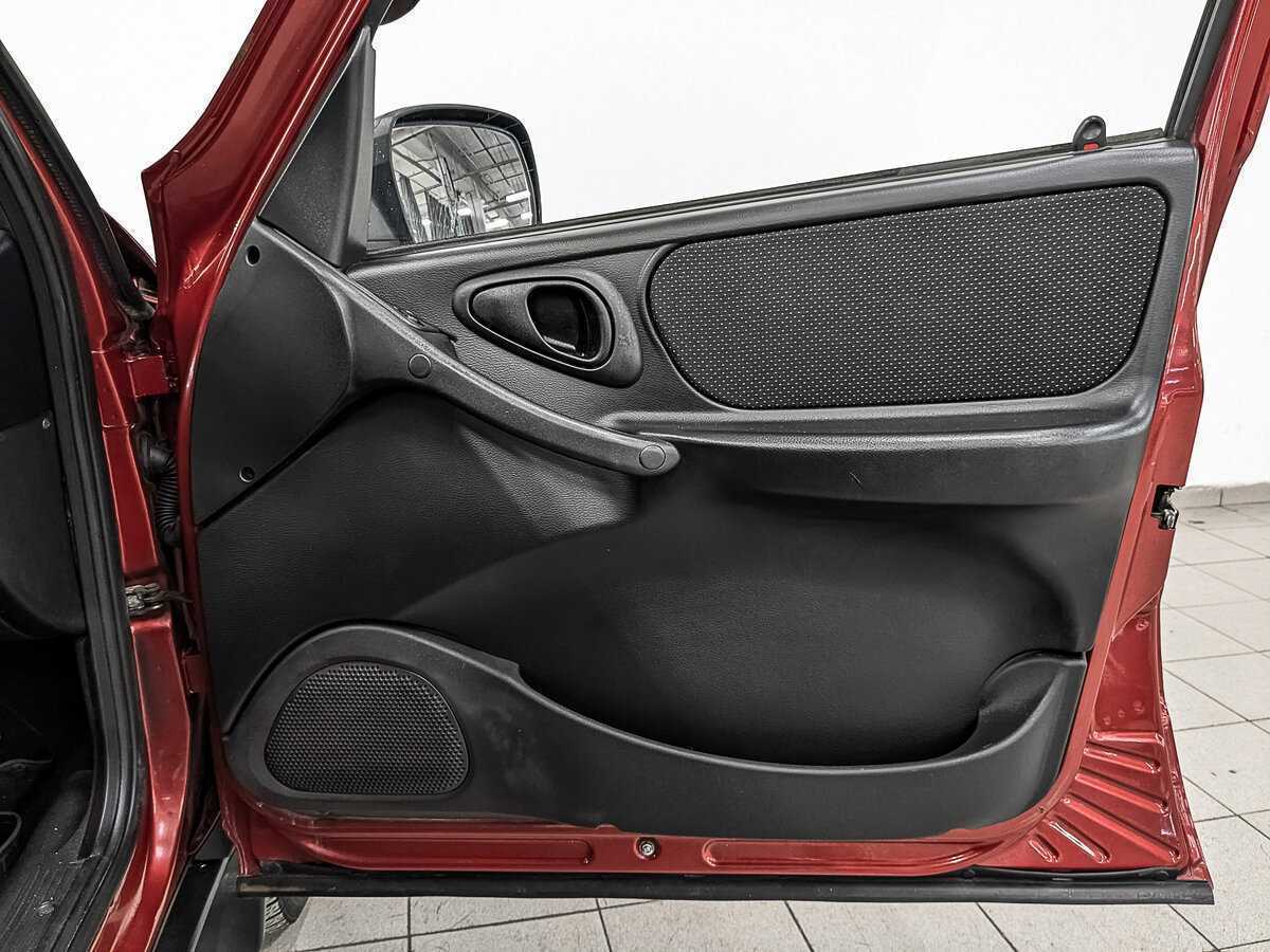 Купить Chevrolet Niva, 2015, 111 856 км, фото №24