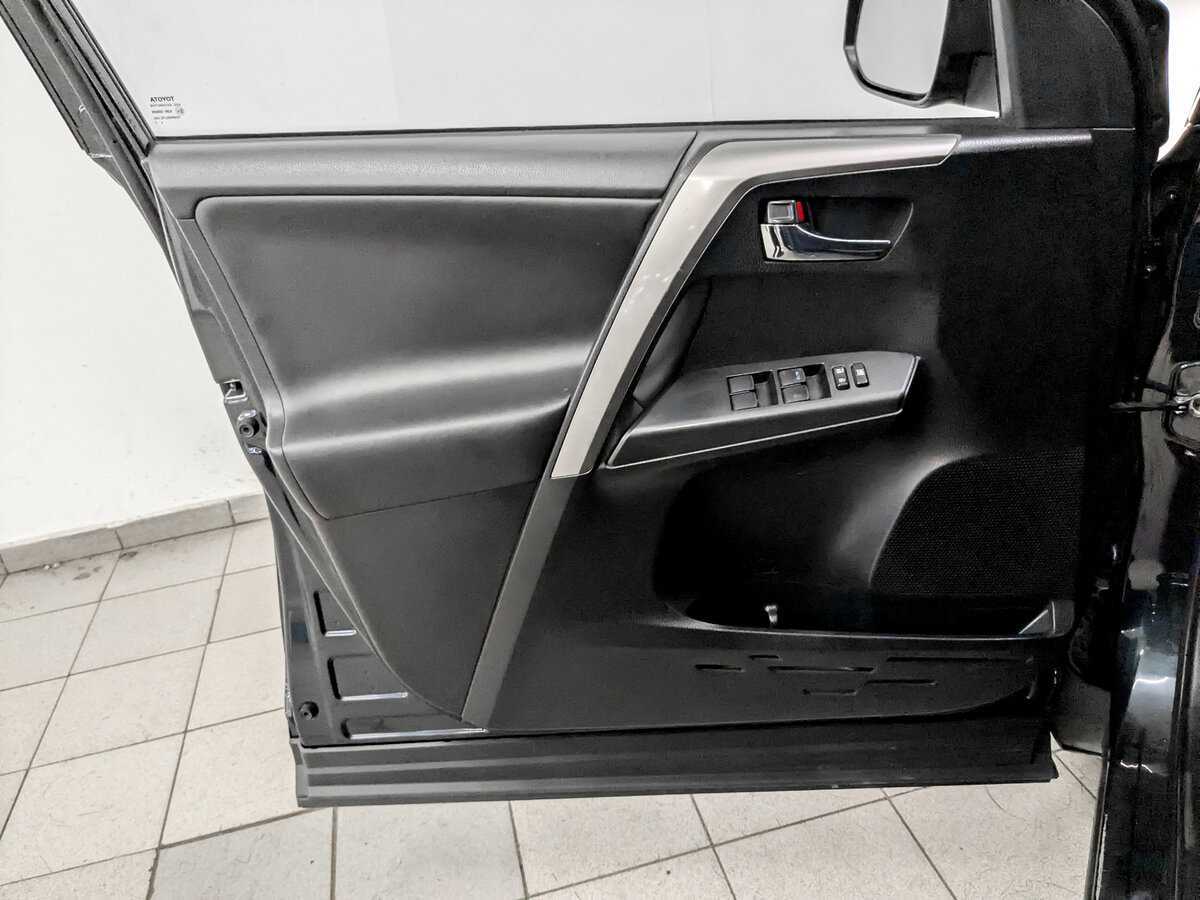 Купить Toyota RAV4, 2017, 113 759 км, фото №18