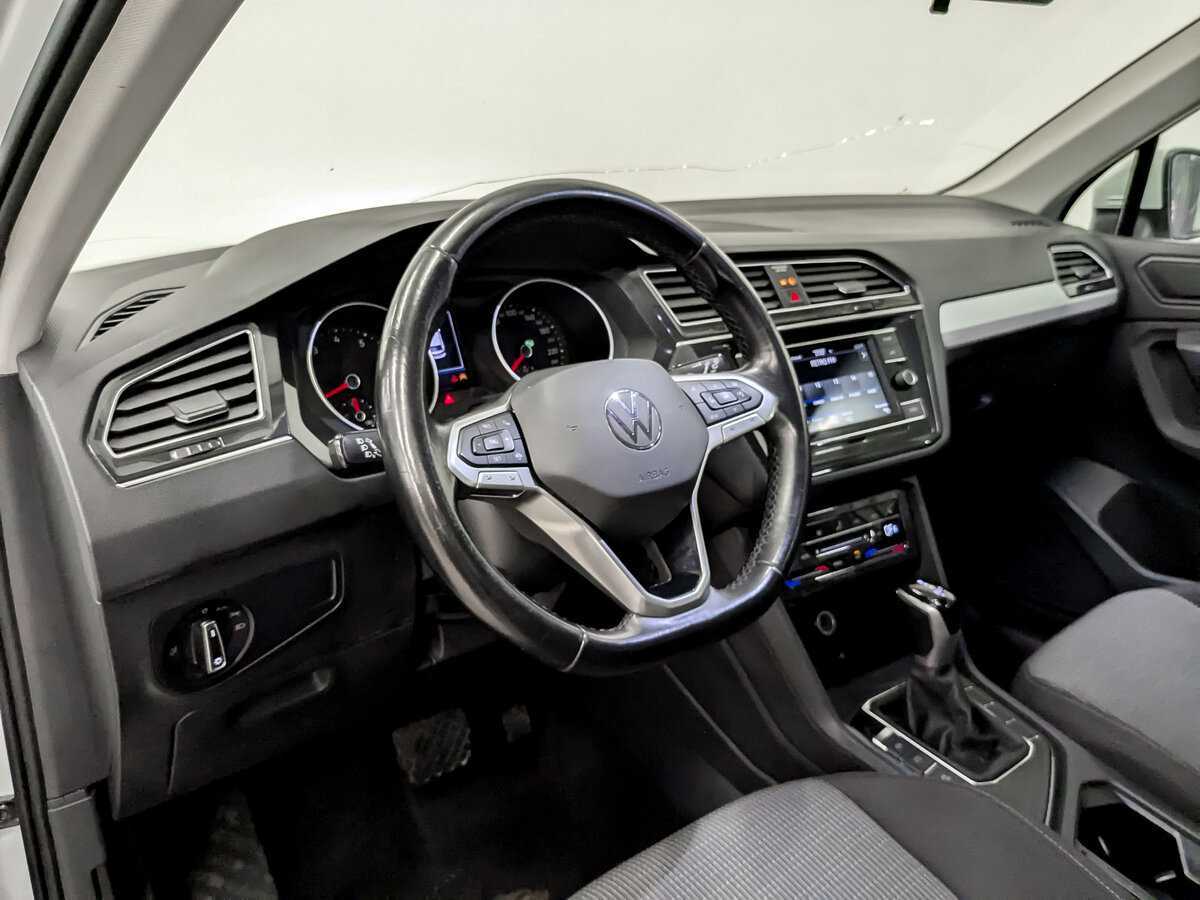 Купить Volkswagen Tiguan, 2021, 180 405 км, фото №16